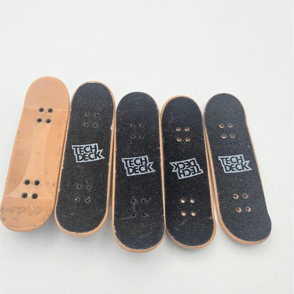 Tech Deck Vert Ramp Lot w Dudes Fingerboards Boards Tool Skatepark Set - Picture 7 of 11
